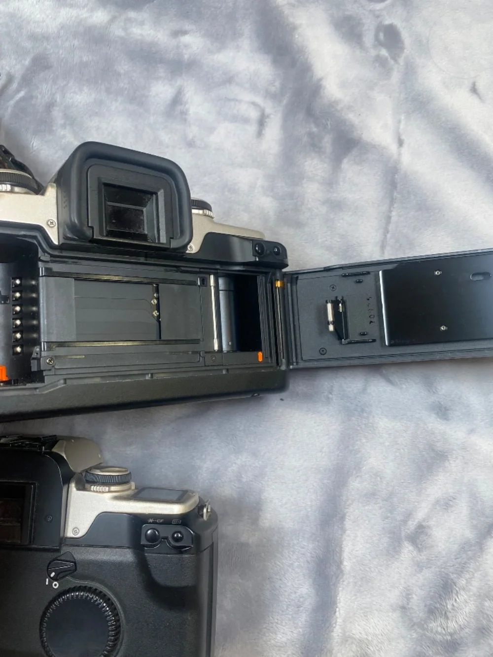 Canon Eos Elan IIe Pair of 35MM SLR Cameras with Eye Control